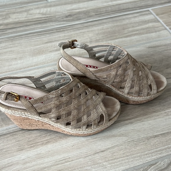 Beautiful designer Prada platform wedges - Picture 2 of 5